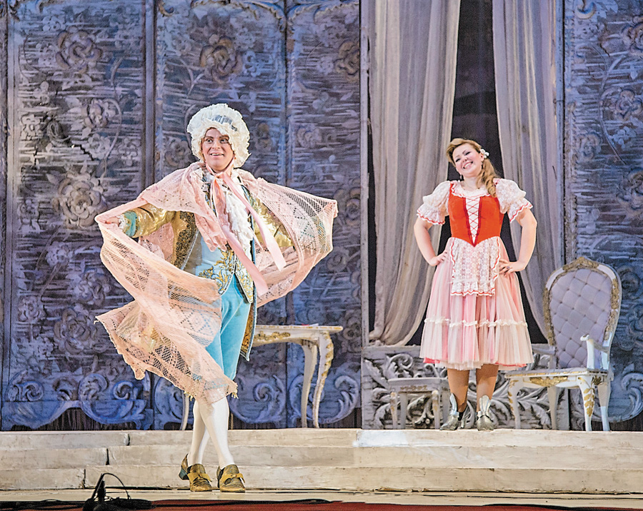Самвел Адамян особливо подобається глядачам у ролі Керубіно в опері «Весілля Фігаро». Фото надане Дніпропетровським театром опери та балету